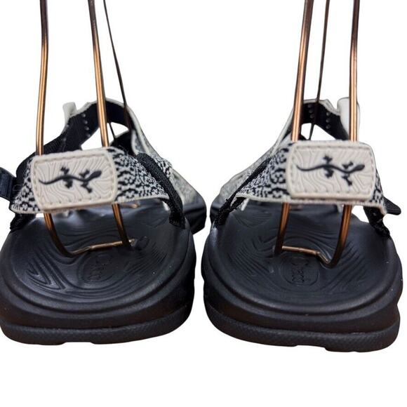 Chaco Z/Volv Womens Black White Toe Ring Sporty Sandals Hiking Caming Shoes sz 7 - Picture 11 of 16